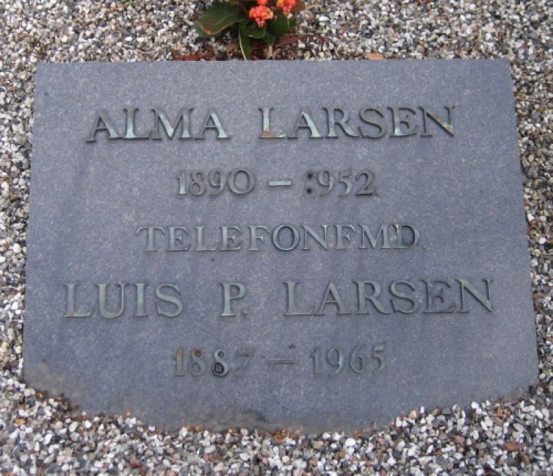 Alma Larsen.jpg